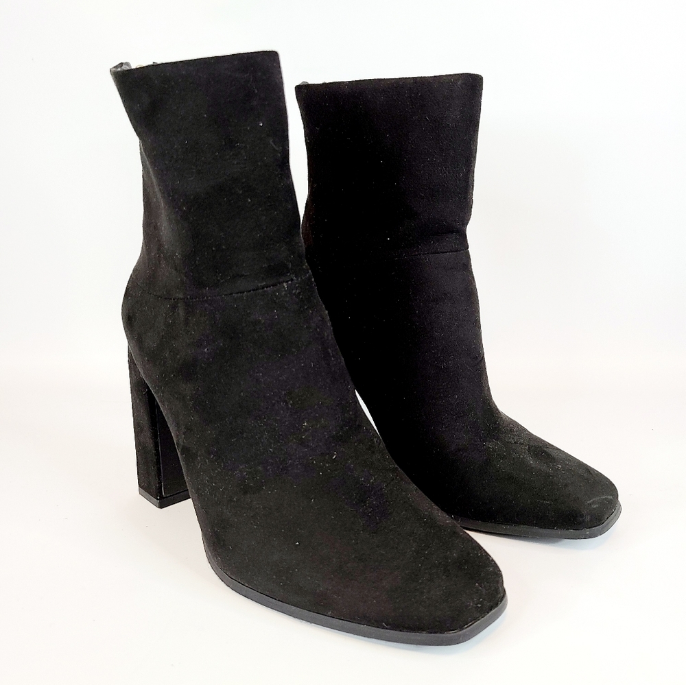 Just Fab Black Suede Stacked Heel Ankle Boots Zip Size 5.5